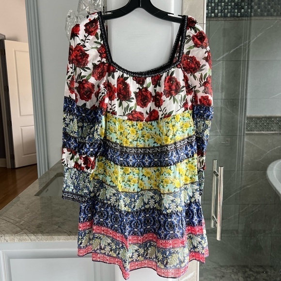 Alice + Olivia Rowen Smocked-Cuff Square-Neck Tunic Dress - Picture 2 of 11